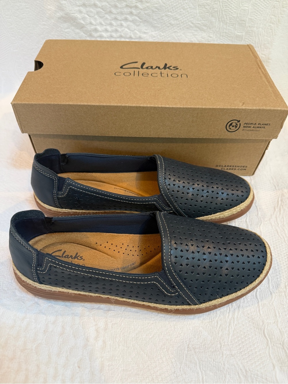Clarks Collection Elaina Ruby Slip On Loafer Shoes Navy Leather Women's 8 M